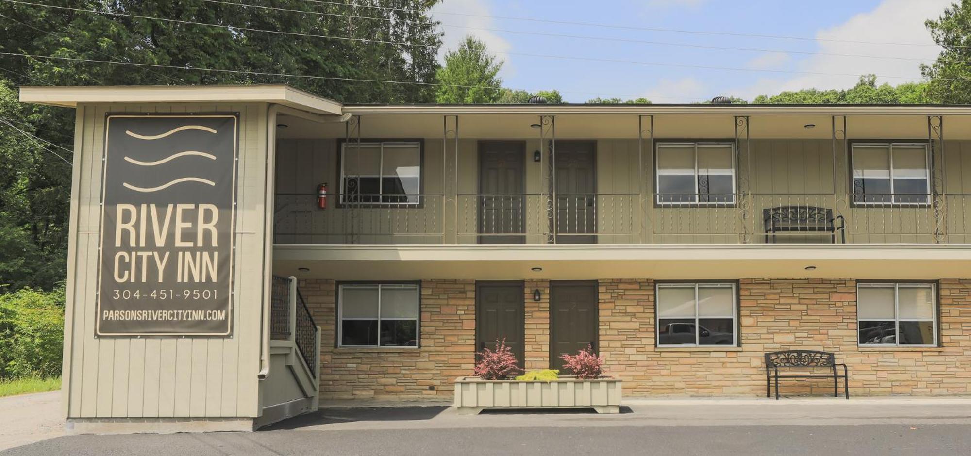 River City Inn Parsons Dış mekan fotoğraf
