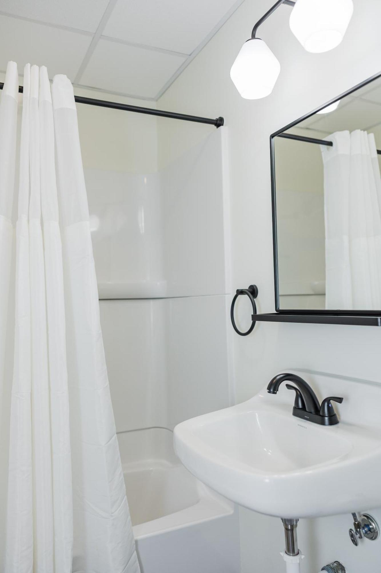 River City Inn Parsons Dış mekan fotoğraf